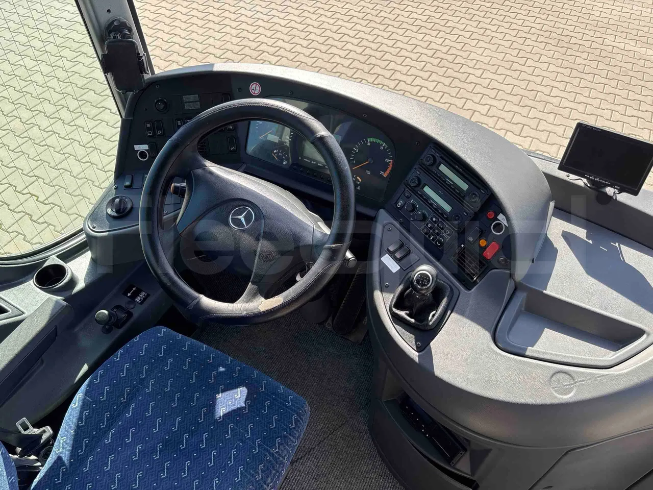 Mercedes-Benz Tourismo RHD - Euro5 - 300kW -  12.140mt - buttons panels on
