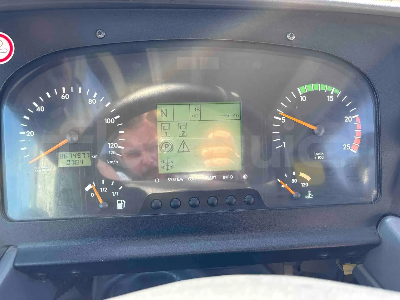 Mercedes-Benz Tourismo RHD - Euro5 - 300kW -  12.140mt - dashboard lights on