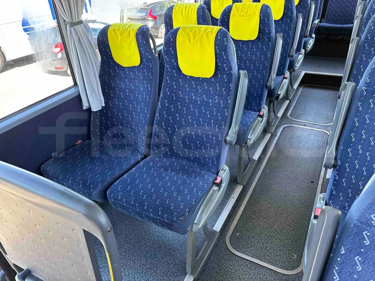 Mercedes-Benz Tourismo RHD - Euro5 - 300kW -  12.140mt - single seat detail