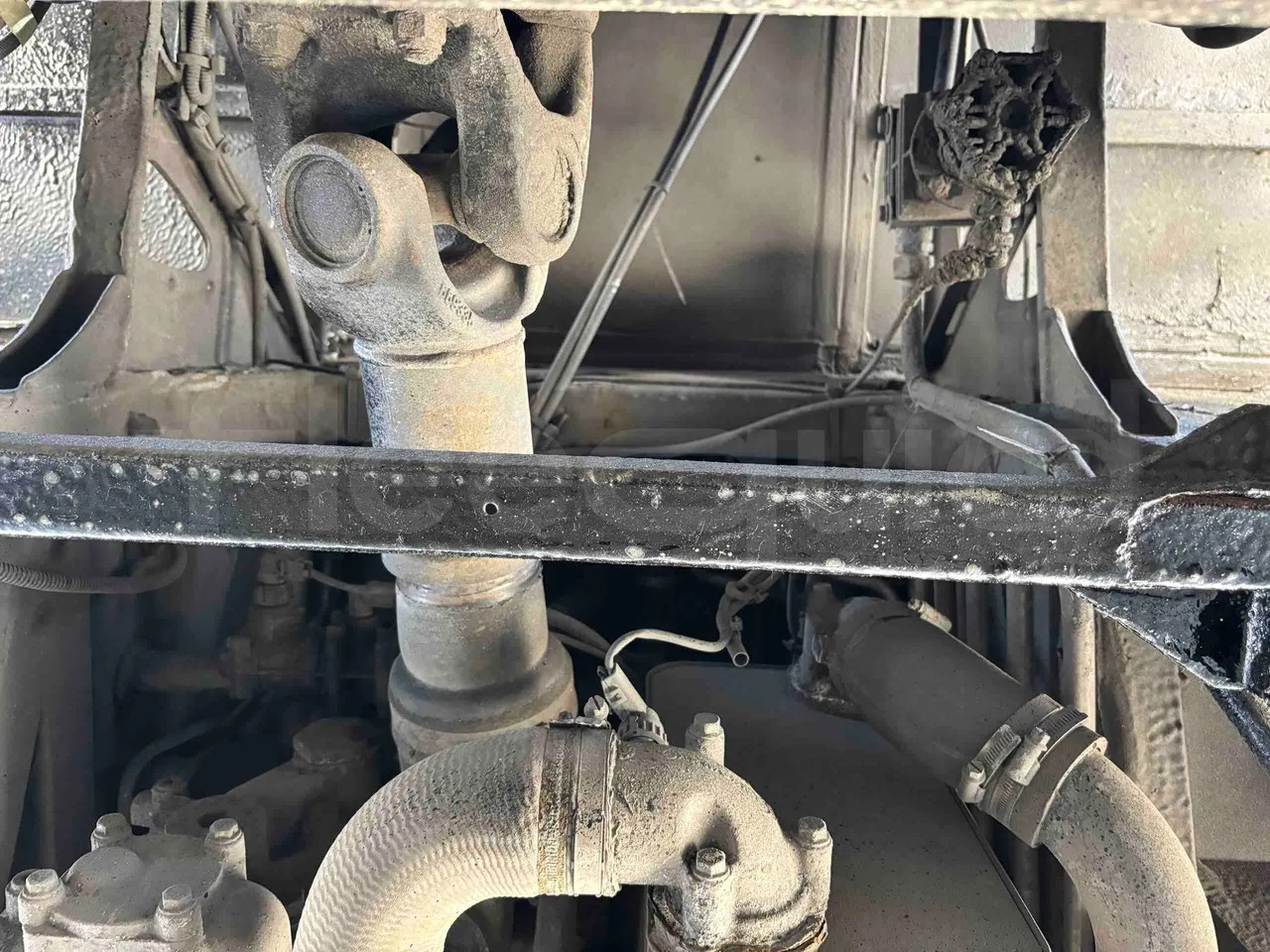 Mercedes-Benz Tourismo RHD - Euro5 - 300kW -  12.140mt - driveshaft photo