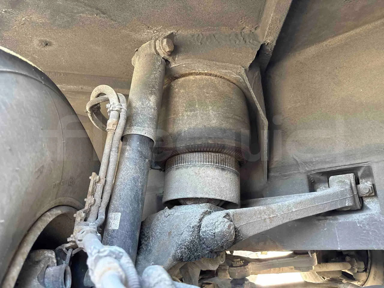 Mercedes-Benz Tourismo RHD - Euro5 - 300kW -  12.140mt - front shock absorbers right