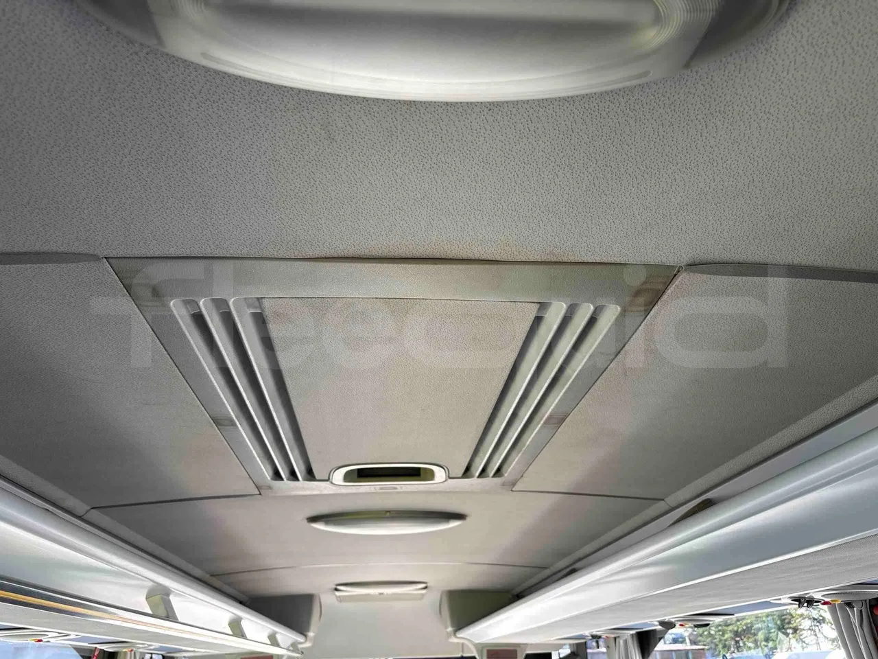 Mercedes-Benz Tourismo RHD - Euro5 - 300kW -  12.140mt - roof hatch 1