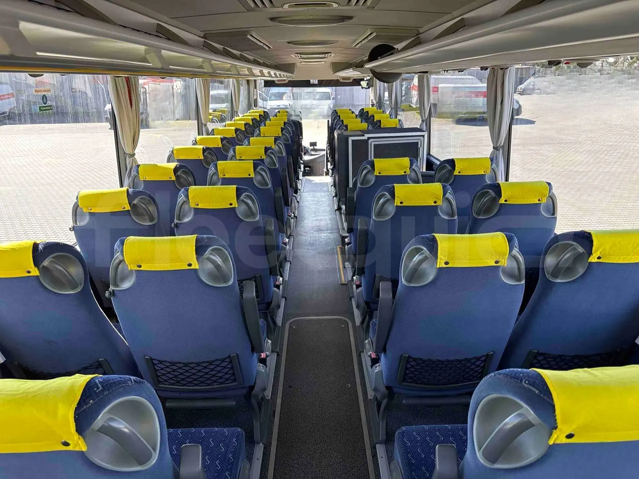 Mercedes-Benz Tourismo RHD - Euro5 - 300kW -  12.140mt - forward view all seats last row height