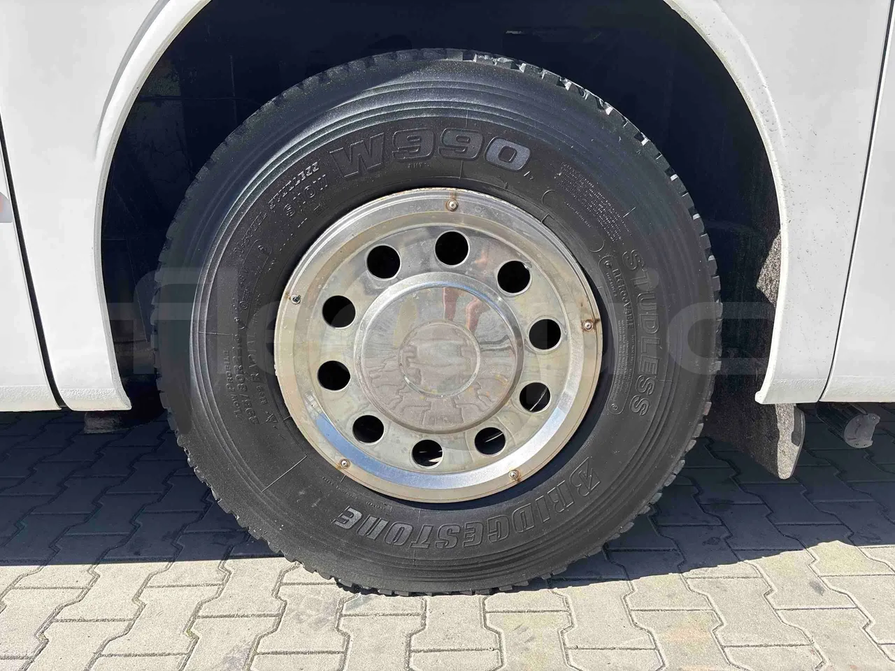 Mercedes-Benz Tourismo RHD - Euro5 - 300kW -  12.140mt - rear left tire photo