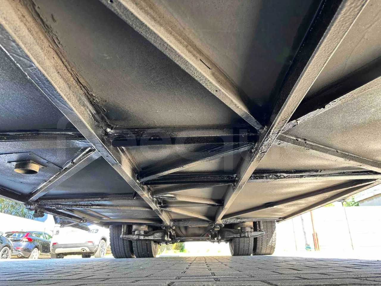 Mercedes-Benz Tourismo RHD - Euro5 - 300kW -  12.140mt - central undercarriage photo