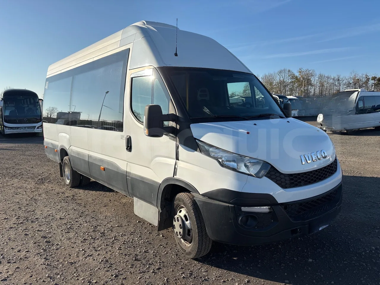 Iveco A50C17 CA1S- EURO 6 - 125 Kw - 7.8m - 3/4 front right doors