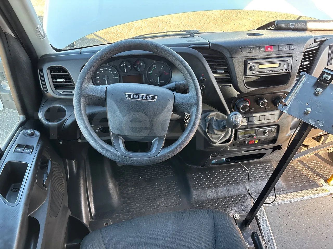 Iveco A50C17 CA1S- EURO 6 - 125 Kw - 7.8m - buttons panels on