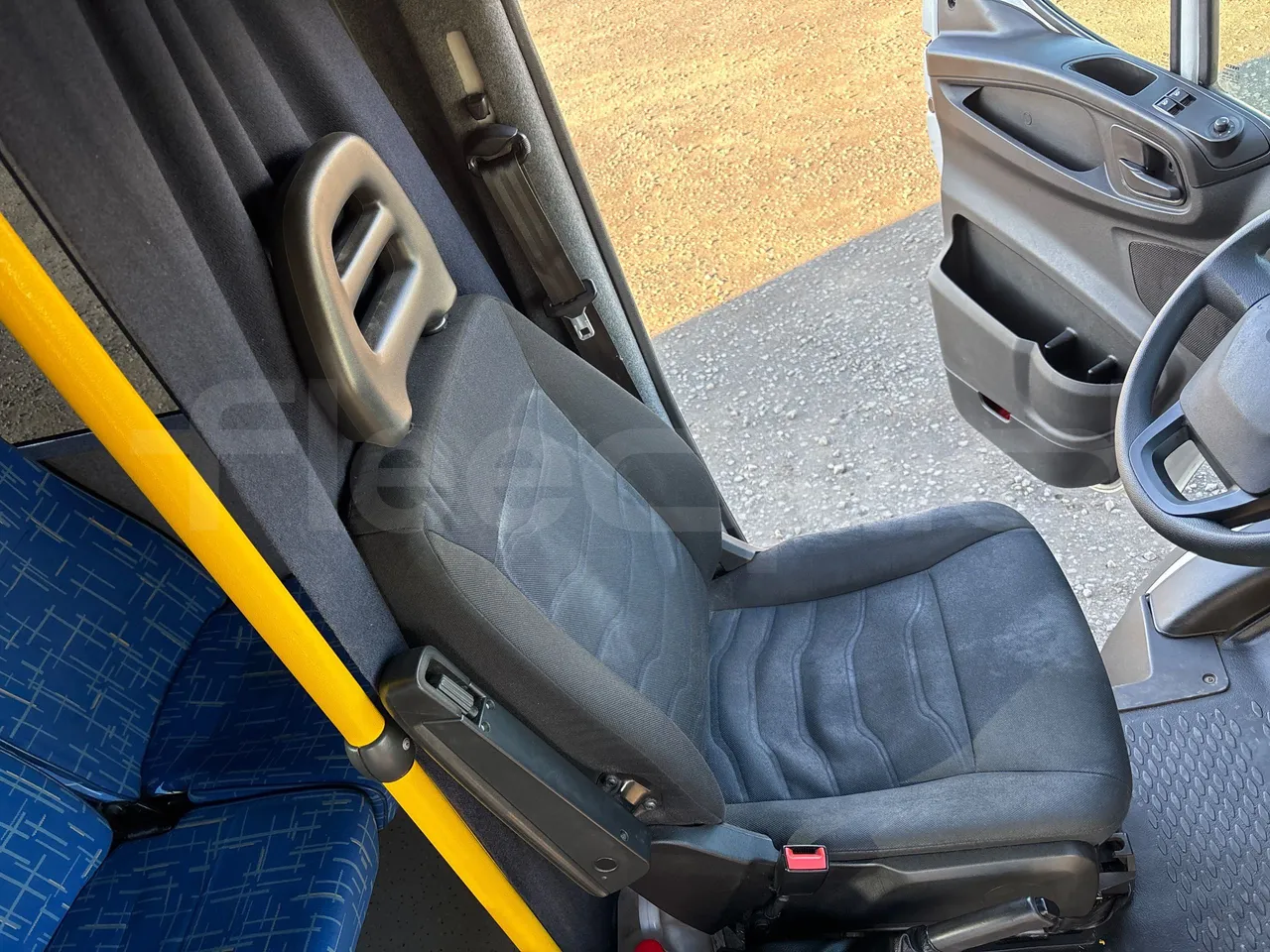 Iveco A50C17 CA1S- EURO 6 - 125 Kw - 7.8m - driver's seat photo