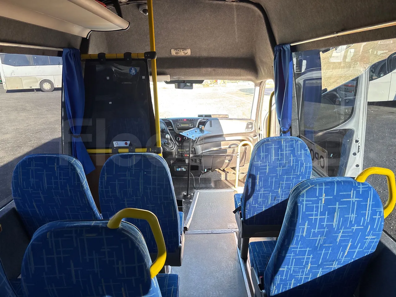 Iveco A50C17 CA1S- EURO 6 - 125 Kw - 7.8m - forward view middle aisle