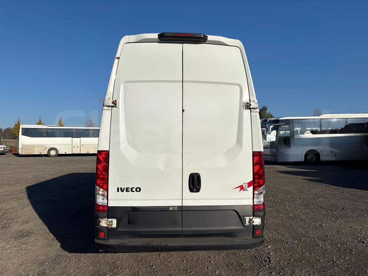 Iveco A50C17 CA1S- EURO 6 - 125 Kw - 7.8m - rear hatch closed