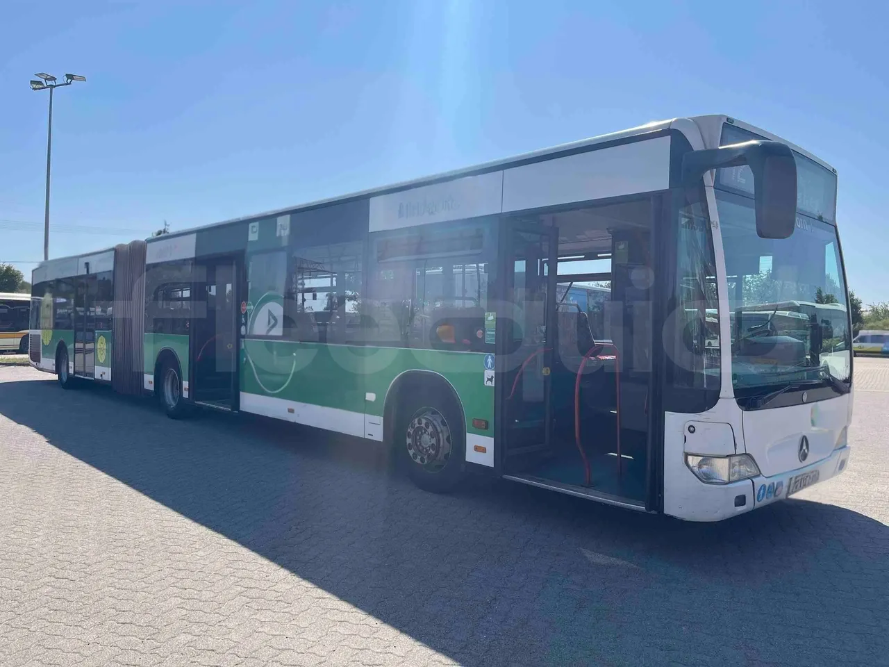 Mercedes-Benz Citaro G - 3/4 Front Right Side Doors Open