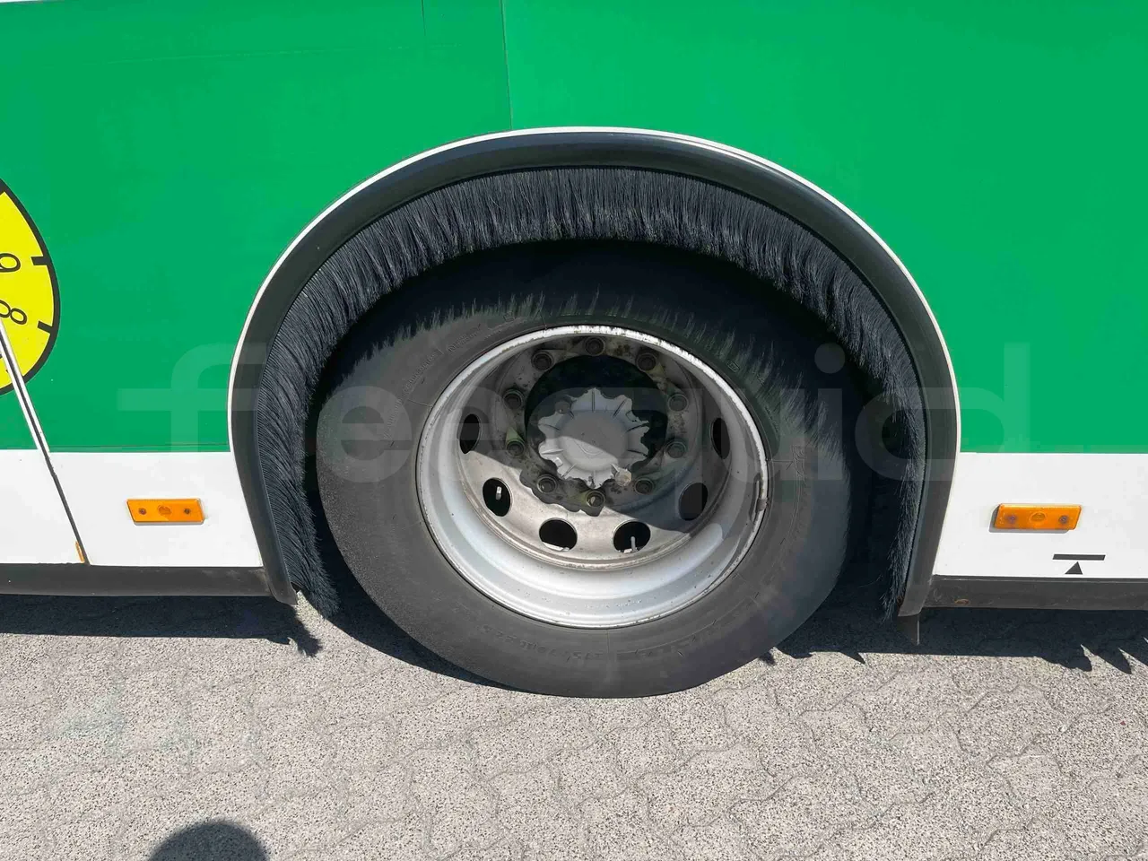 Mercedes-Benz Citaro G - Second Axle Left Side: Complete Wheel