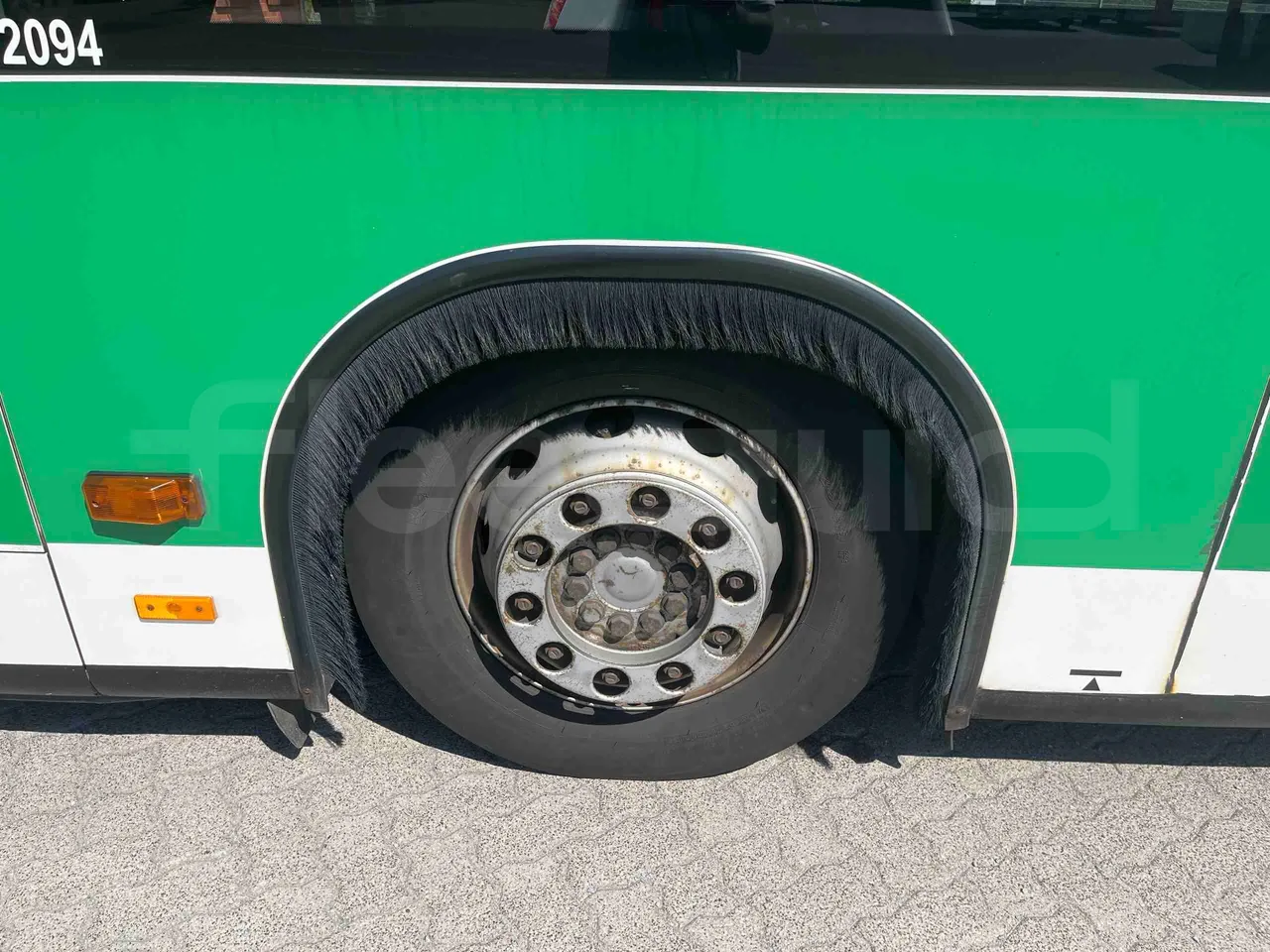 Mercedes-Benz Citaro G - Second Axle Left Side: Tyre Size