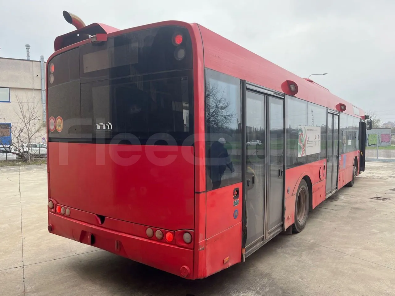 Solaris Urbino 12 - Euro6 - 240kW - 12mt - 3/4 right rear doors closed