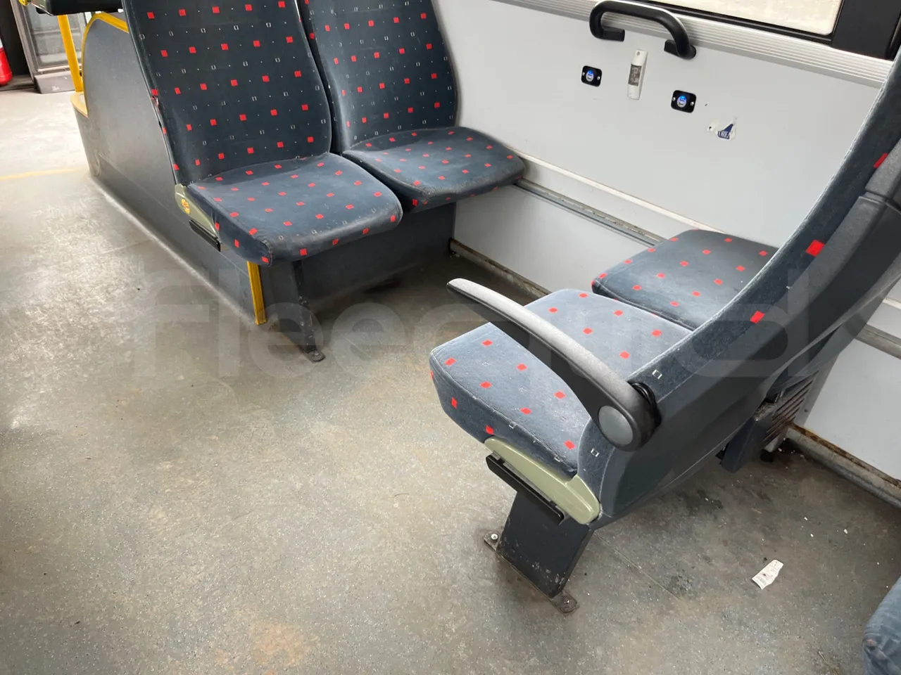 Solaris Urbino 12 - Euro6 - 240kW - 12mt - armrest detail photo