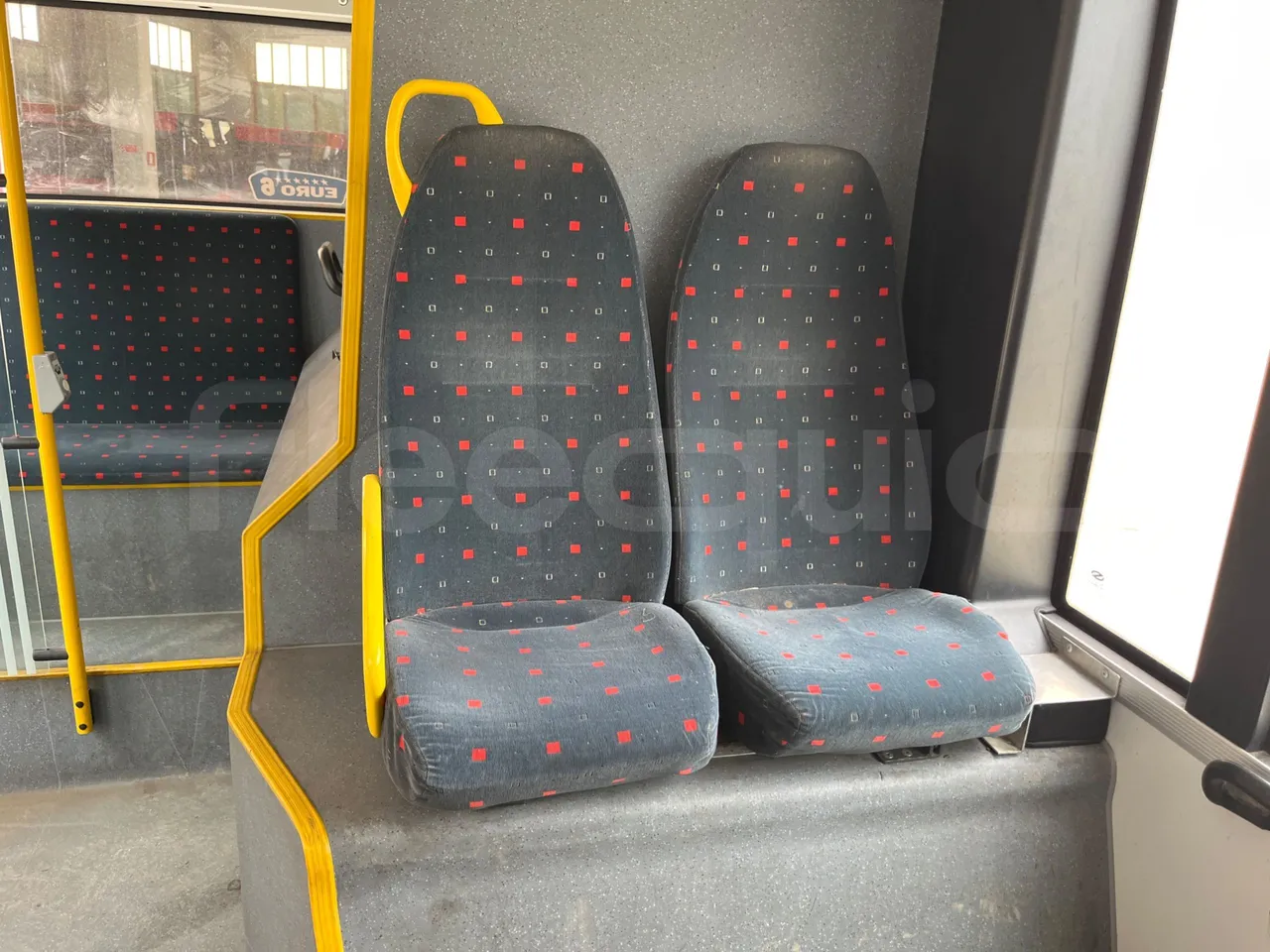 Solaris Urbino 12 - Euro6 - 240kW - 12mt - single seat detail