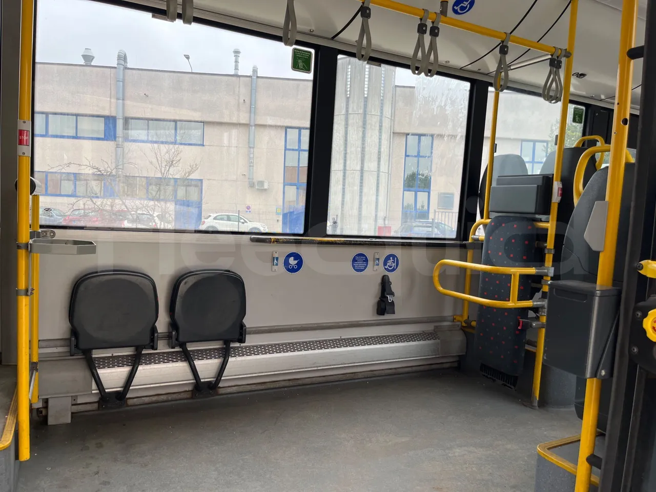 Solaris Urbino 12 - Euro6 - 240kW - 12mt - disabled area photo