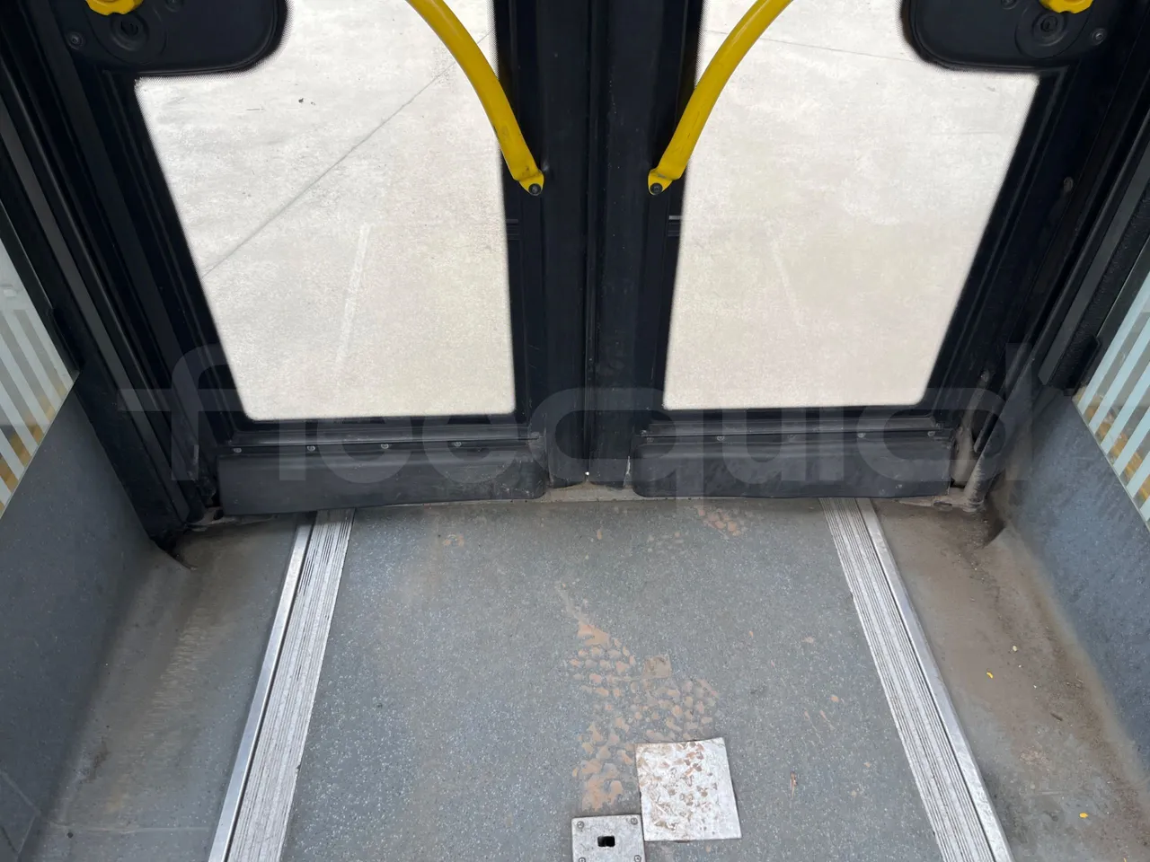 Solaris Urbino 12 - Euro6 - 240kW - 12mt - door mechanism photo