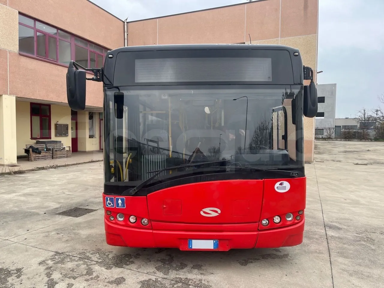Solaris Urbino 12 - Euro6 - 240kW - 12mt - front photo