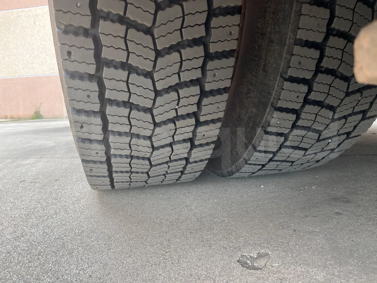 Solaris Urbino 12 - Euro6 - 240kW - 12mt - tread condition front tires left