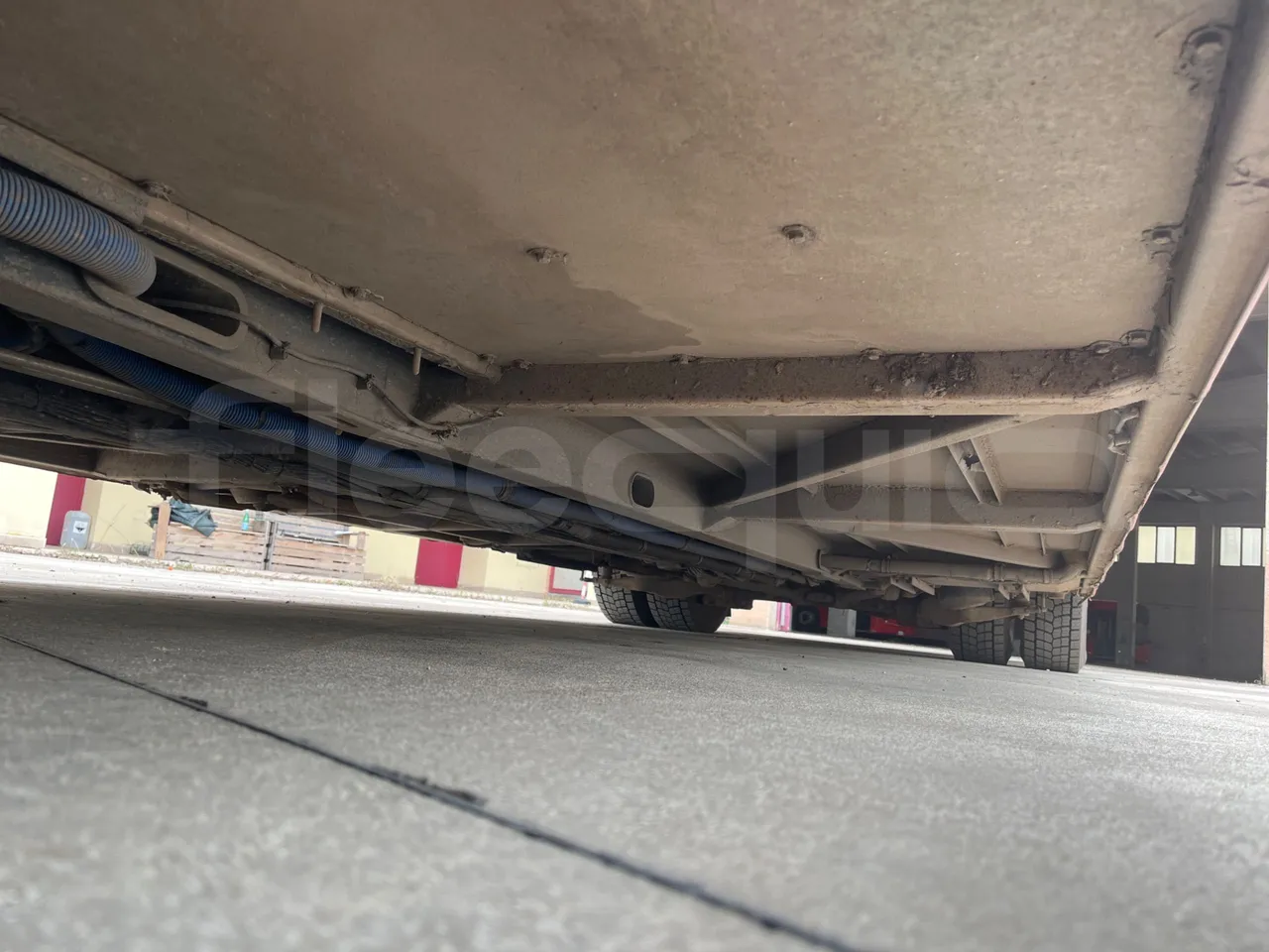 Solaris Urbino 12 - Euro6 - 240kW - 12mt - central undercarriage photo