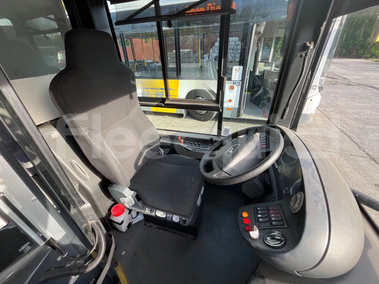 Man Lion's City A21 - EUR5 - 206kW - 11.980m - driver's seat photo