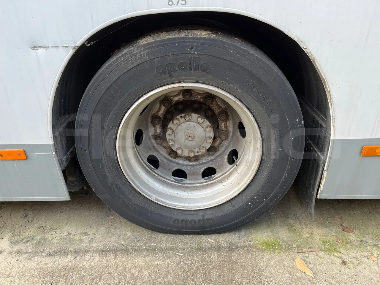 Man Lion's City A21 - EUR5 - 206kW - 11.980m - rear left tire photo