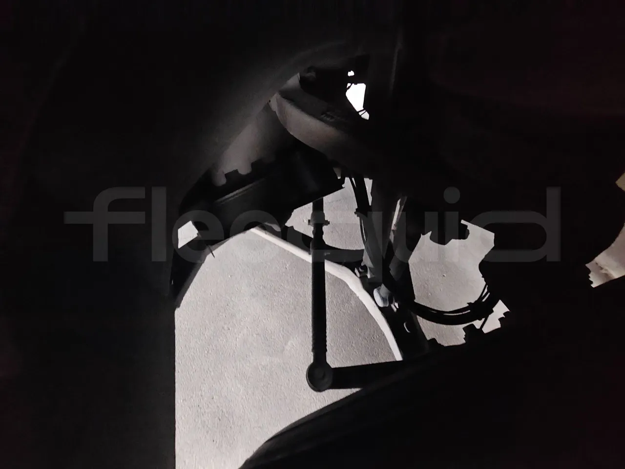 Volvo 8700B12B 12.340/ Euro 4 - 250 Kw - 12,200 Mt - front brake calipers left