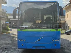 Volvo 8700B12B 12.340/ Euro 4 - 250 Kw - 12,200 Mt - front photo