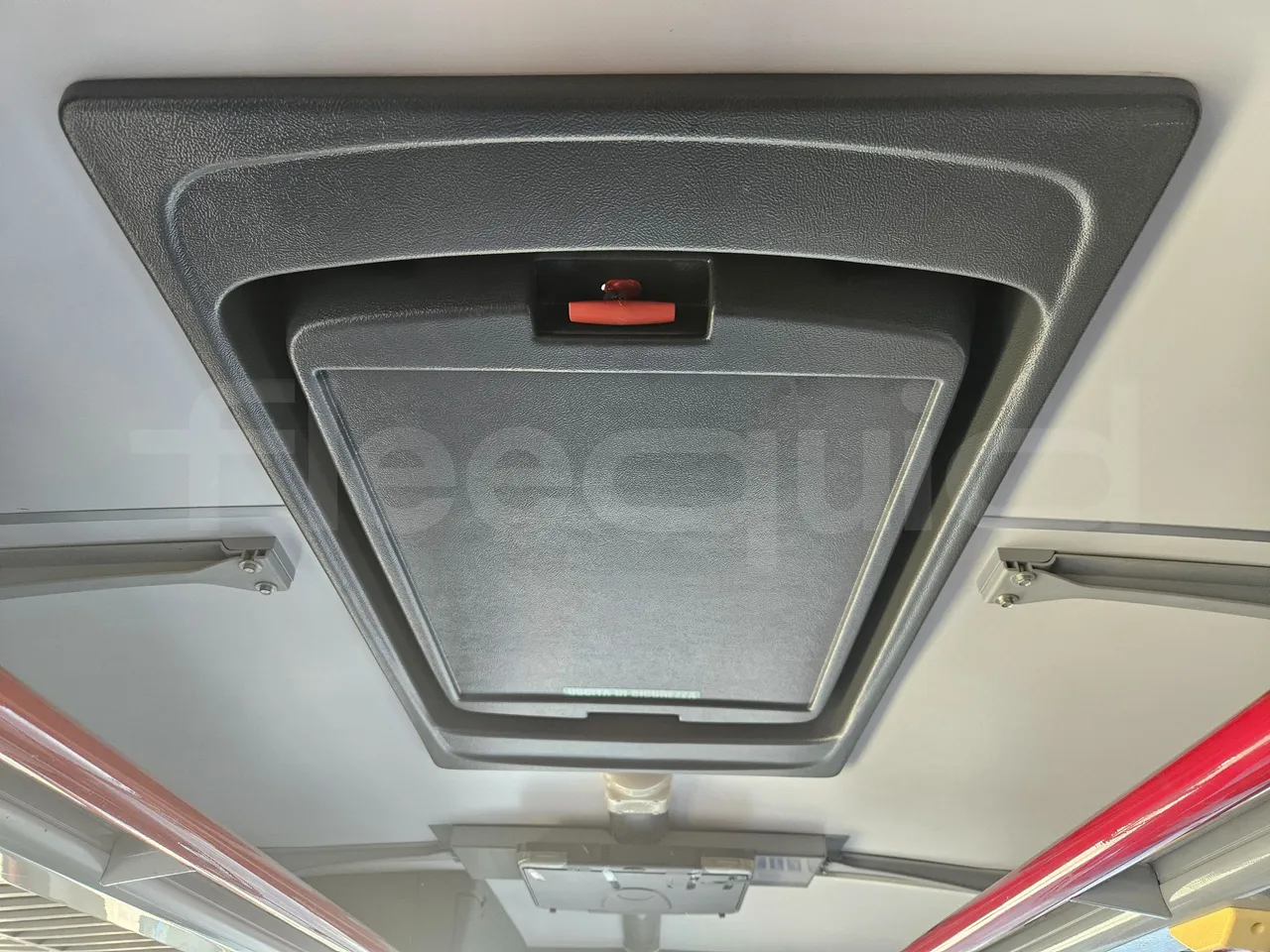 Volvo 8700B12B 12.340/ Euro 4 - 250 Kw - 12,200 Mt - roof hatch 1