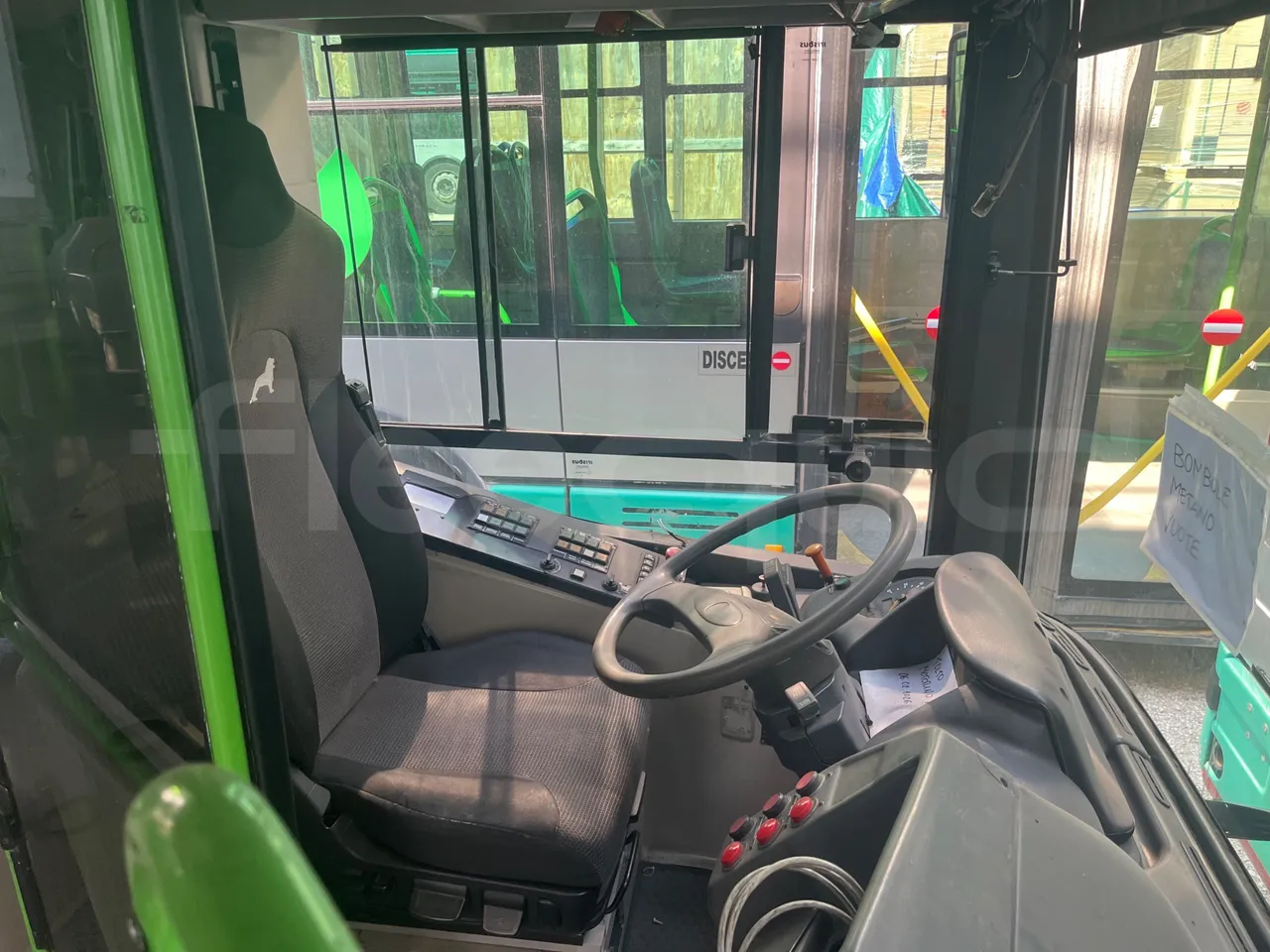 Iveco Cityclass - driver's seat photo