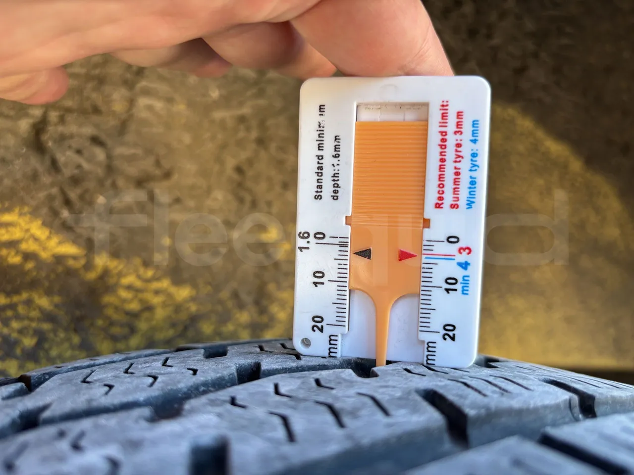 Mercedes-Benz Sprinter - Second Axle Left Side: Tyre Size