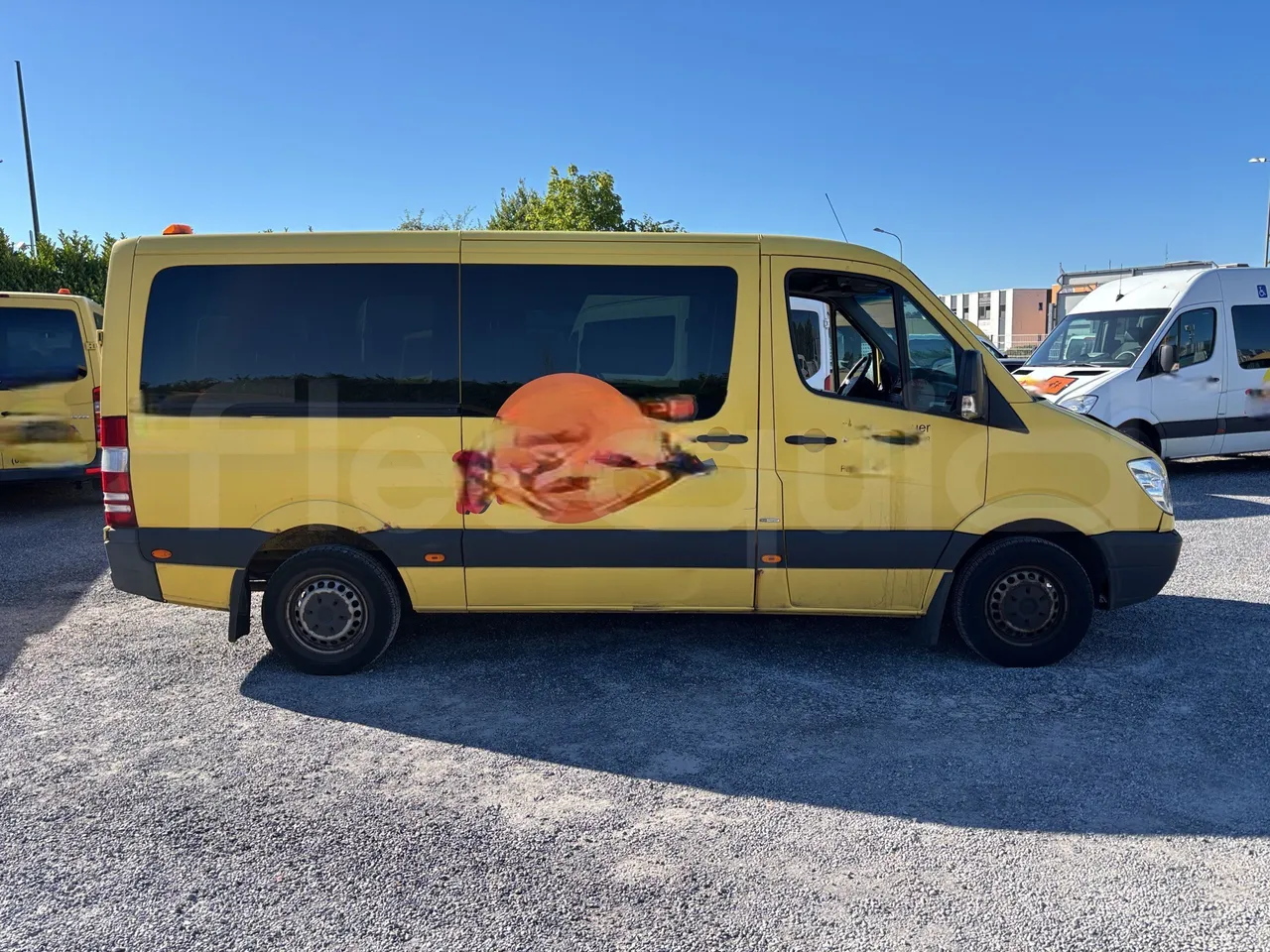 Mercedes-Benz Sprinter - Left Side