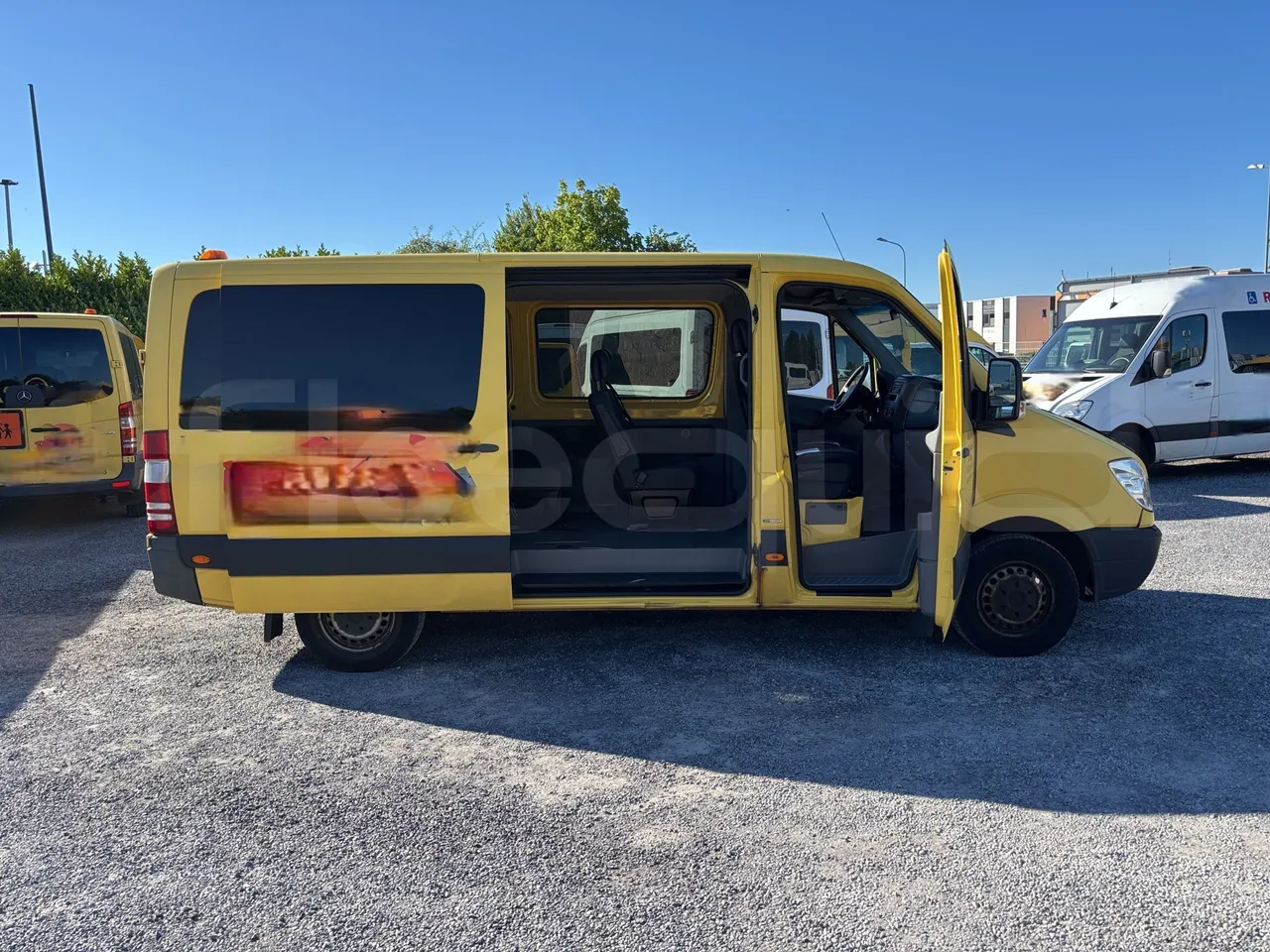Mercedes-Benz Sprinter - Right Side Doors Open
