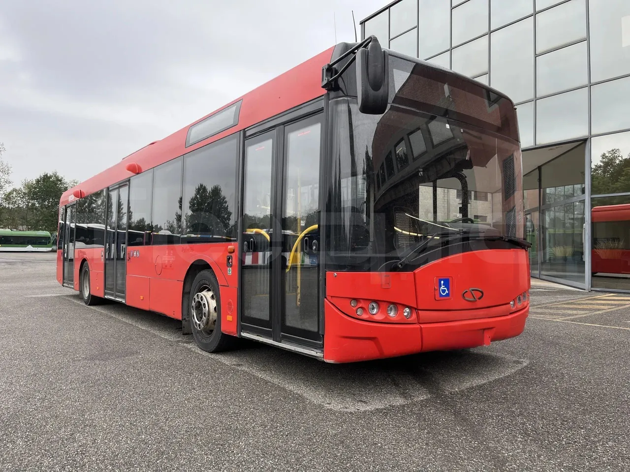 Solaris Urbino - front photo