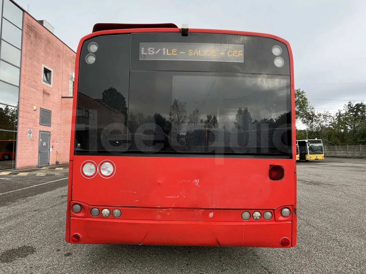 Solaris Urbino - rear hatch closed