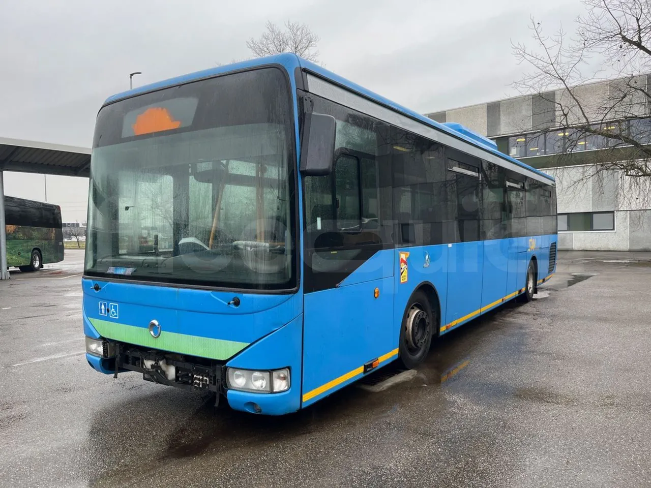 Iveco Crossway SFR162 - Euro 5 - 243 kW - 11.995 mt - 3/4 front left