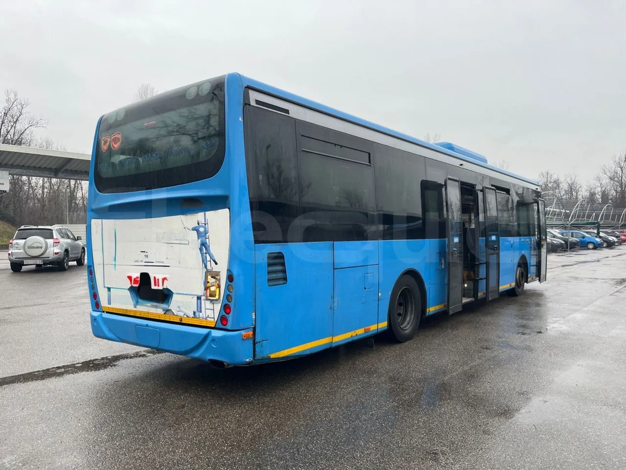 Iveco Crossway SFR162 - Euro 5 - 243 kW - 11.995 mt - 3/4 right rear doors open