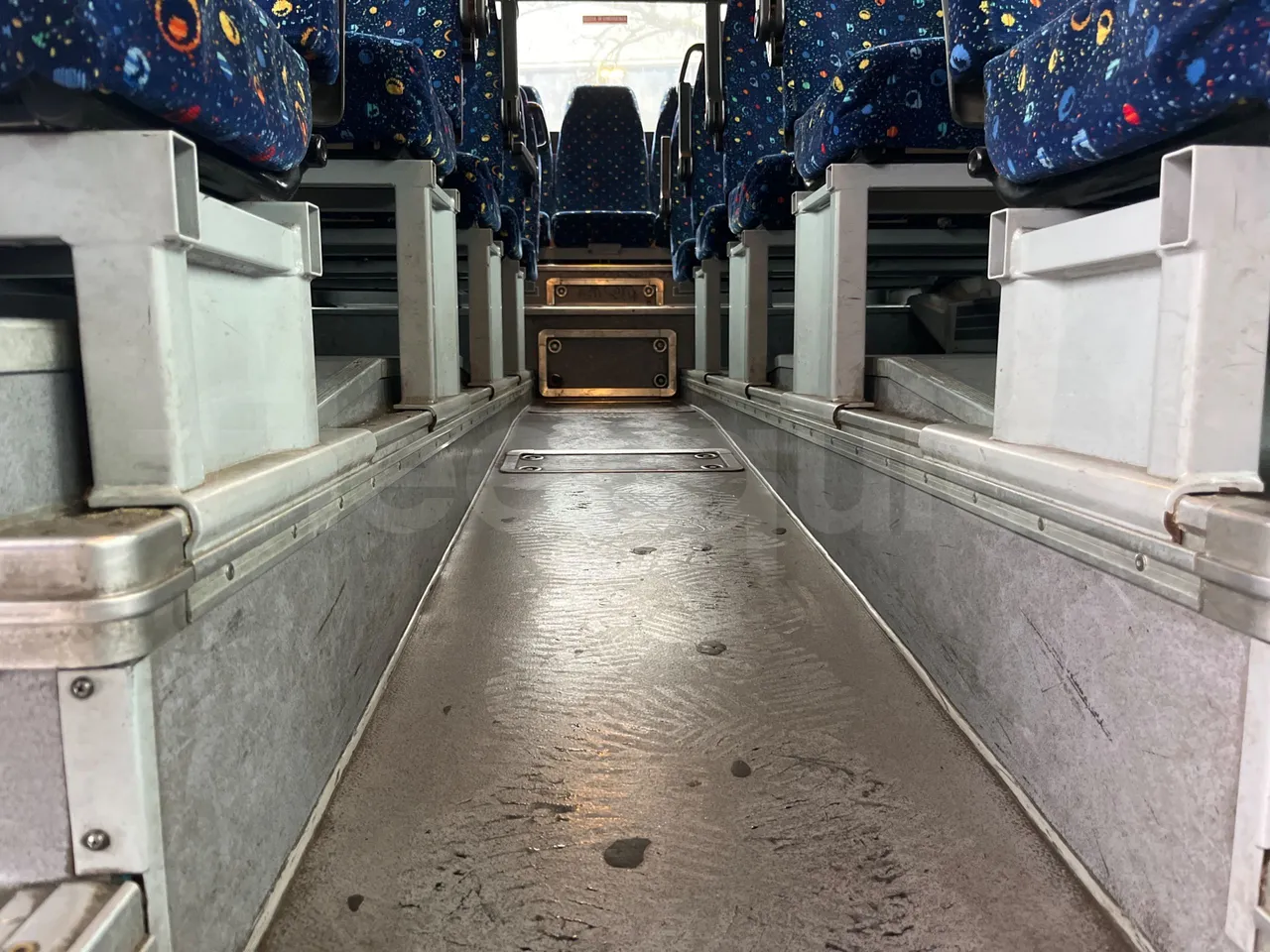 Iveco Crossway SFR162 - Euro 5 - 243 kW - 11.995 mt - seat brackets photo