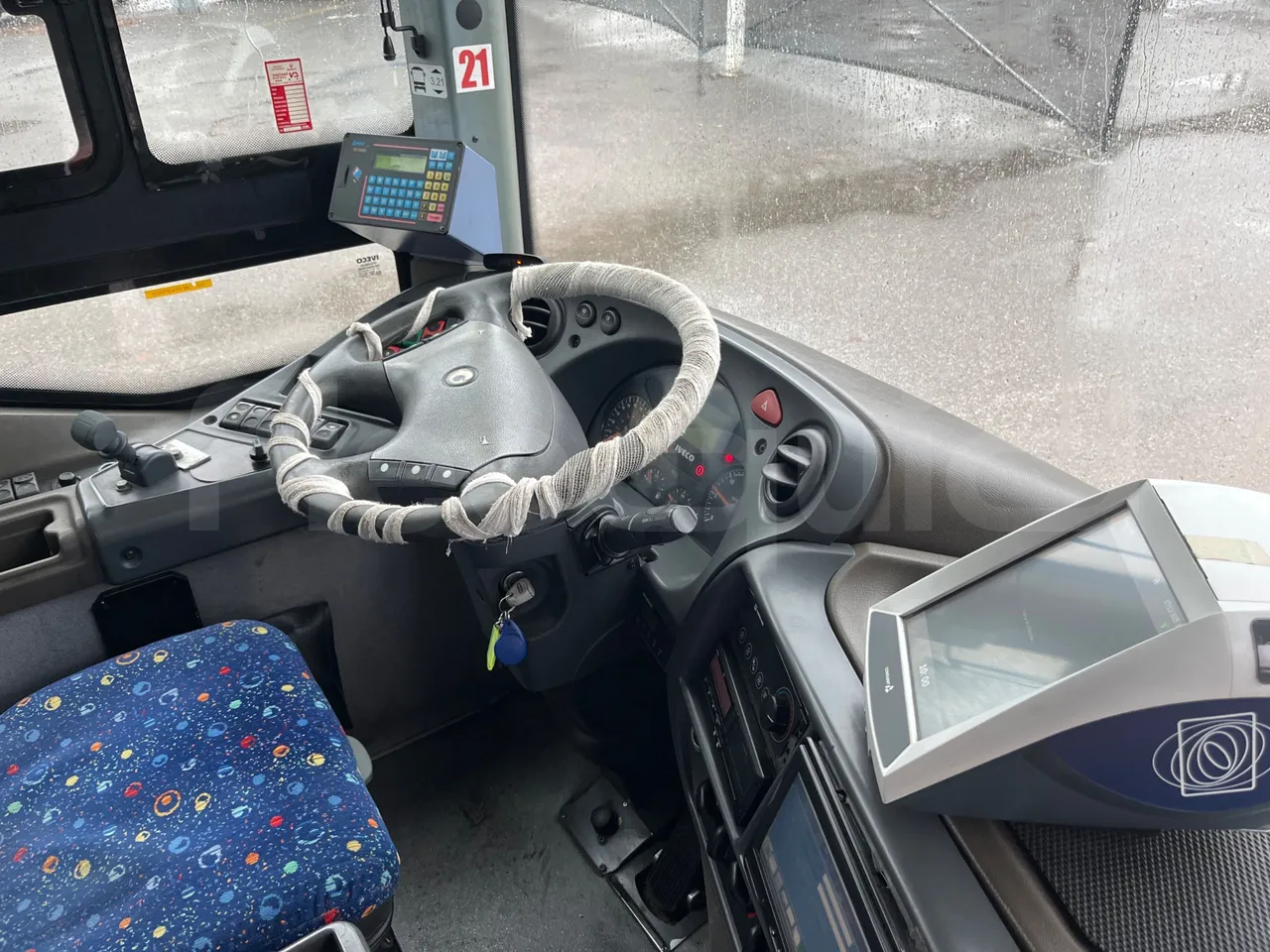 Iveco Crossway SFR162 - Euro 5 - 243 kW - 11.995 mt - buttons panels on