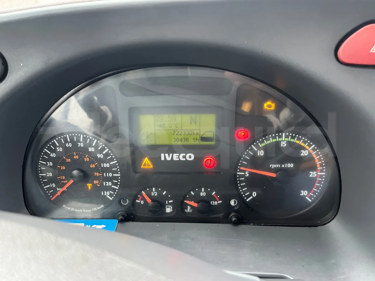 Iveco Crossway SFR162 - Euro 5 - 243 kW - 11.995 mt - dashboard lights on