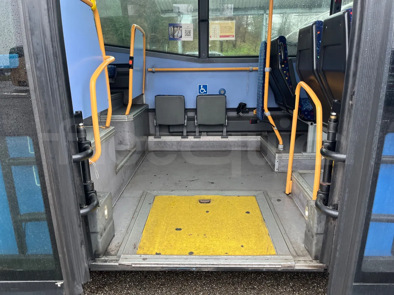 Iveco Crossway SFR162 - Euro 5 - 243 kW - 11.995 mt - disabled area photo