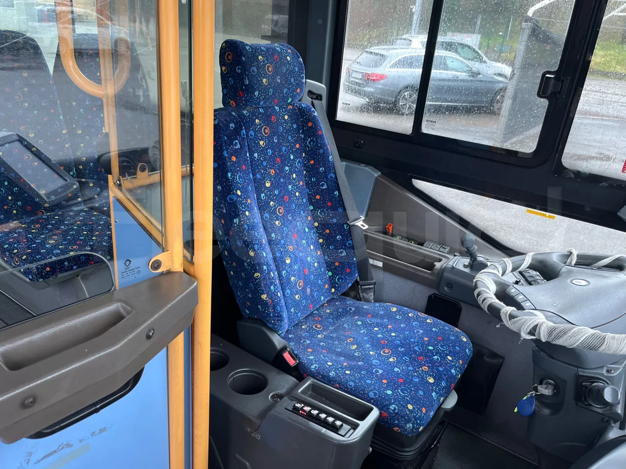 Iveco Crossway SFR162 - Euro 5 - 243 kW - 11.995 mt - driver's seat photo