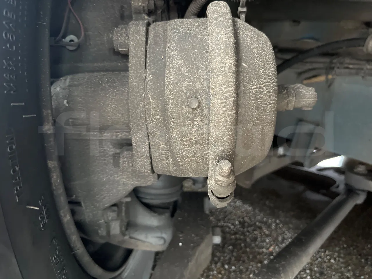 Iveco Crossway SFR162 - Euro 5 - 243 kW - 11.995 mt - front brake calipers right