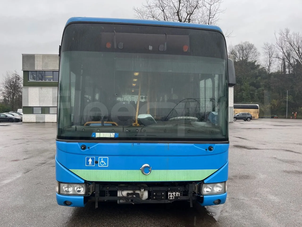 Iveco Crossway SFR162 - Euro 5 - 243 kW - 11.995 mt - front photo