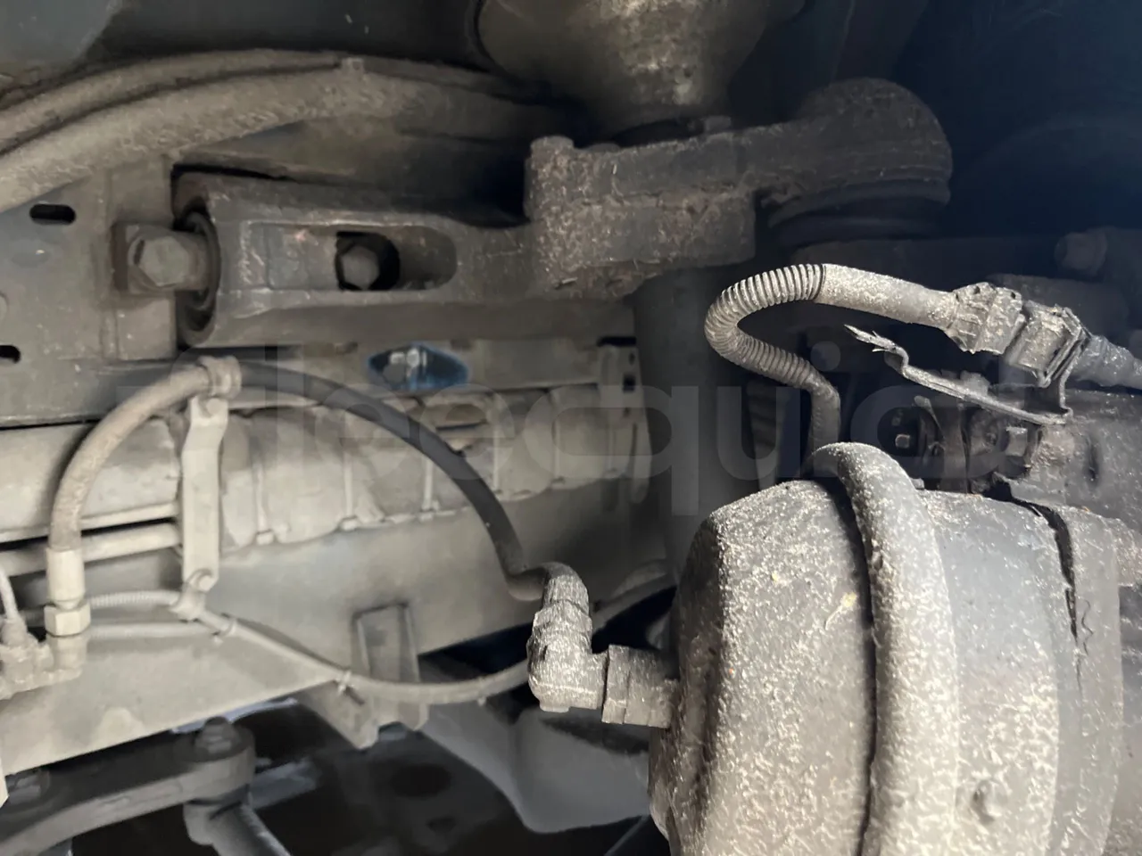 Iveco Crossway SFR162 - Euro 5 - 243 kW - 11.995 mt - front shock absorbers left