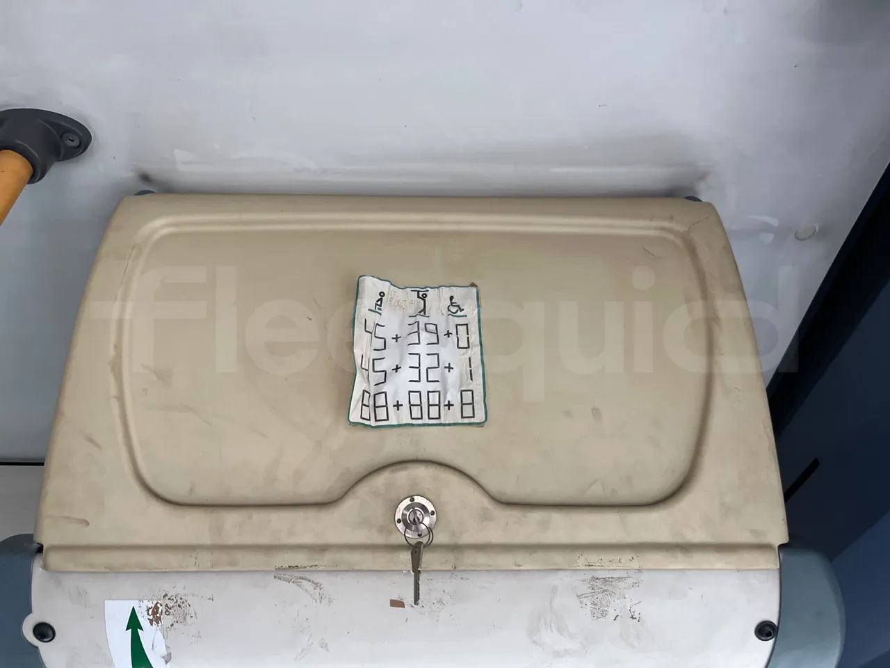 Iveco Crossway SFR162 - Euro 5 - 243 kW - 11.995 mt - seat plate photo