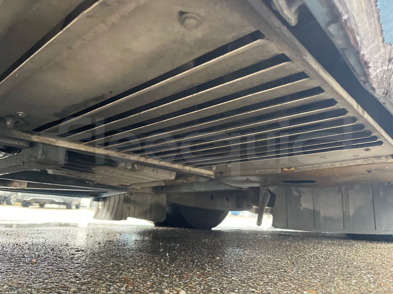 Iveco Crossway SFR162 - Euro 5 - 243 kW - 11.995 mt - axle 3 right side