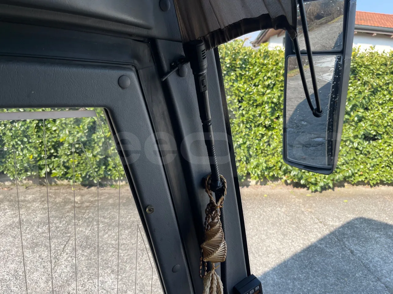 Volvo Barbi Genesis B12B - EUR3 - 309kW - 12.000m - driver microphone accessories photo