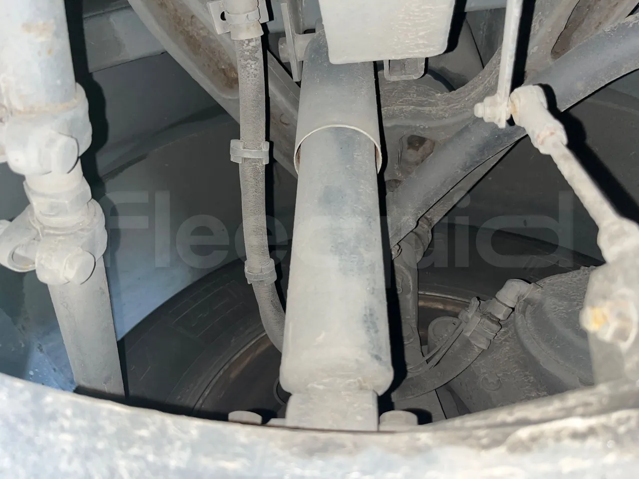 Volvo Barbi Genesis B12B - EUR3 - 309kW - 12.000m - front shock absorbers right